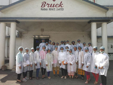 IV_BruckePharma03